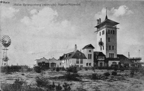 Huis arch N metwindmolen